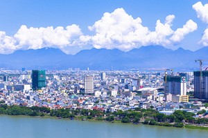 Đà Nẵng hiện nay có nhiều dự án căn hộ đang thi công xây dựng.