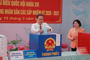 [Ảnh] Chủ tịch Quốc hội Trần Thanh Mẫn tham dự, bỏ phiếu bầu cử tại xã Hóc Môn, TP.HCM 