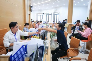 Bộ Nội vụ đề xuất 4 mức kỷ luật đối với viên chức vi phạm 