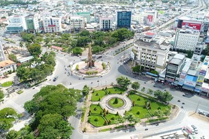 Dự án đầu tư xây dựng đường Vành đai 1 nhằm từng bước hoàn chỉnh, đồng bộ hệ thống kết cấu hạ tầng giao thông, thu hút mời gọi đầu tư, góp phần đẩy nhanh phát triển kinh tế - xã hội tỉnh Cà Mau.