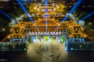 Thu hút khách du lịch tham quan Đại nội về đêm là một trong những giải pháp tăng nguồn thu ngân sách của Huế
