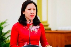 Bà Phạm Thị Thanh Hiền - Giám đốc Sở Nội vụ TP.HCM công bố danh sách những người trúng cử Đại biểu Hội đồng Nhân dân TP.HCM khóa XI