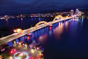 FTZ tạo lợi thế theo mô hình “kiềng ba chân”: tự do hóa thương mại - ưu đãi thuế vượt trội - thủ tục hải quan siêu tốc