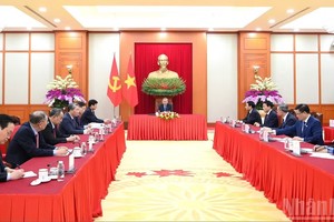 Quang cảnh cuộc điện đàm. Ảnh Phương Hoa.