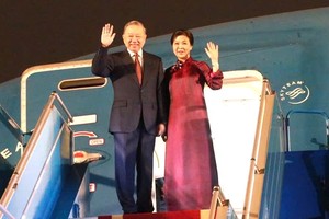 Tổng Bí thư, Chủ tịch nước Tô Lâm và Phu nhân rời Hà Nội, lên đường thăm cấp Nhà nước đến Trung Quốc.