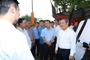 Chủ tịch UBND TP. Hà Nội Vũ Đại Thắng yêu cầu phải đẩy nhanh tiến độ giải phóng mặt bằng, coi đây là khâu then chốt quyết định tiến độ toàn Dự án.