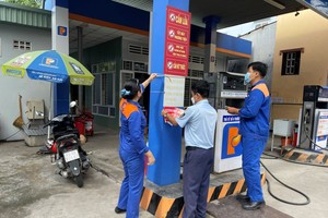 Trọng tâm kiểm tra lần này là việc chấp hành quy định về dự trữ xăng dầu bắt buộc của các thương nhân phân phối. 