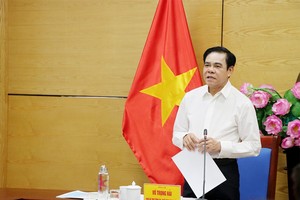 Chủ tịch UBND tỉnh Võ Trọng Hải phát biểu.
