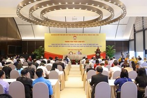  Quang cảnh Trung tâm thảo luận số 1.