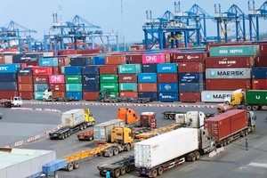 Thu ngân sách xuất nhập khẩu 4 tháng tăng gần 23.600 tỷ đồng 