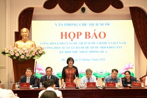 Thứ trưởng Bộ Tư pháp Đặng Hoàng Oanh thông tin điểm mới của Luật Công chứng - Ảnh: NY.