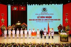 Thủ tướng Lê Minh Hưng dự lễ đón nhận danh hiệu Anh hùng LLVTND của Công an TP. Hải Phòng 