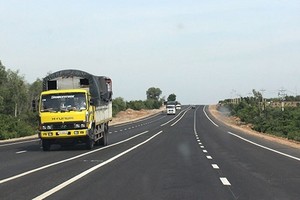 Vĩnh Long: Đầu tư tuyến đường vào Khu công nghiệp Ngũ Lạc vốn gần 800 tỷ đồng 