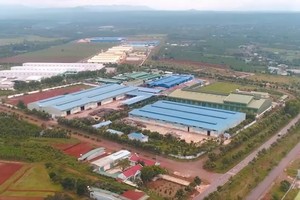 Khu công nghiệp Trà Đa là khu công nghiệp đầu tiên của tỉnh Gia Lai cũ, được triển khai xây dựng năm 2003, và chính thức đón các nhà đầu tư vào triển khai các dự án nhà máy sản xuất từ năm 2006.