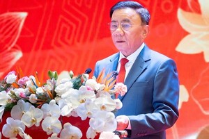 Thường trực Ban Bí thư Trần Cẩm Tú phát biểu tại hội nghị. 