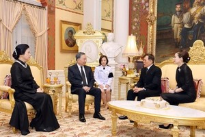 Tổng Bí thư, Chủ tịch nước Tô Lâm và Phu nhân Ngô Phương Ly hội kiến Nhà Vua Thái Lan Maha Vajiralongkorn và Hoàng hậu. (Ảnh: TTXVN phát)