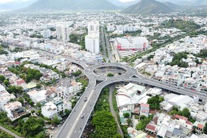 Dự án BT Nút giao thông Ngọc Hội (Nha Trang, tỉnh Khánh Hòa) với vốn đầu tư hơn 1.300 tỉ đồng do Tập đoàn Phúc Sơn làm chủ đầu tư. Ảnh: Linh Đan