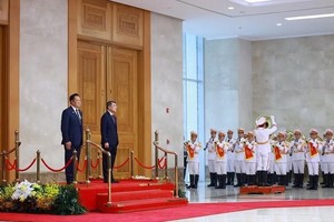 Lễ đón Thủ tướng Thái Lan Anutin Charnvirakul thăm chính thức Việt Nam 