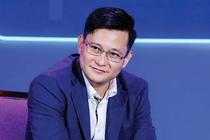 Ông Trần Công Quỳnh Lân, Phó Tổng Giám đốc kiêm Giám đốc Khối Công nghệ Thông tin, Giám đốc Khối Dữ liệu & Trí tuệ nhân tạo VietinBank
