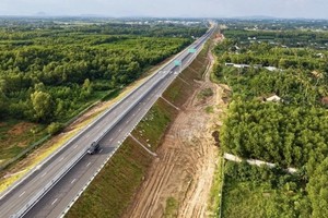 Một đoạn cao tốc Quảng Ngãi - Hoài Nhơn do HHV thi công.