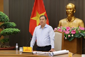 Phó Thủ tướng Thường trực giao các cơ quan liên quan khẩn trương hoàn thiện hồ sơ, báo cáo Chính phủ xem xét, quyết định việc giao UBND TP. Hà Nội làm cơ quan chủ quản đối với tuyến đường sắt từ ga Phú Xuyên đến ga Ngọc Hồi và tuyến đường sắt vành đai phía đông kết nối Hà Nội với Hưng Yên - Ảnh: VGP