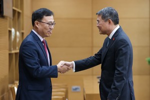 Thủ tướng Chính phủ Lê Minh Hưng tiếp Đại sứ Hàn Quốc tại Việt Nam Choi Young Sam - Ảnh: VGP/Nhật Bắc