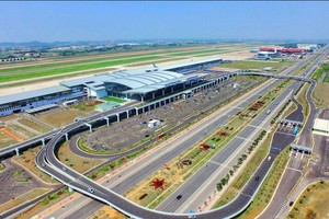Cảng hàng không quốc tế Nội Bài hiện đang là sân bay lớn nhất ở phía Bắc. 