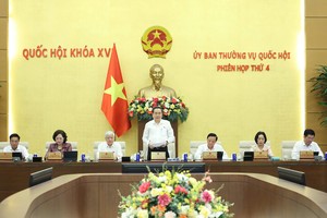 Chủ tịch Quốc hội Trần Thanh Mẫn phát biểu khai mạc phiên họp thứ tư của Ủy ban Thường vụ Quốc hội - Ảnh: QP 