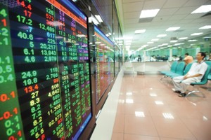Kỳ vọng về kết quả kinh doanh quý II cùng môi trường lãi suất thấp được xem là những yếu tố hỗ trợ dòng tiền trên thị trường chứng khoán