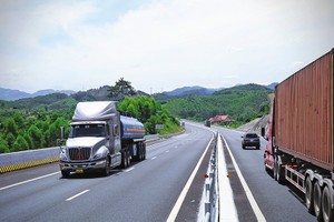 Công trình cao tốc Bắc Giang - Lạng Sơn. Ảnh: S.T 