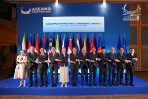 Các đại biểu tham dự hội nghị.