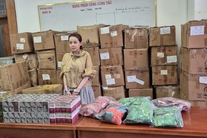 Một đối tượng bị bắt vì sản xuất, buôn bán thực phẩm chức năng giả.