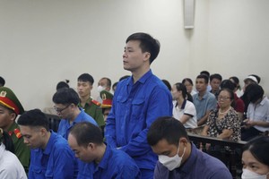 “Trùm” sản xuất 88 loại thực phẩm chức năng giả bị đề nghị phạt đến 18 năm tù 