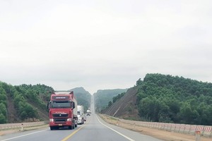 Cử tri TP. Huế kiến nghị sớm hoàn thành cao tốc Cam Lộ - La Sơn mở rộng 