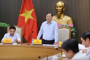 Phó Thủ tướng Thường trực Phạm Gia Túc và Phó Thủ tướng Nguyễn Văn Thắng làm việc với Bộ Xây dựng, Bộ Tài chính và một số bộ, ngành - Ảnh: VGP