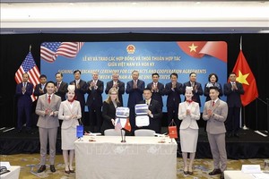 Tổng Bí thư Tô Lâm chứng kiến lễ ký và trao các hợp đồng, thỏa thuận hợp tác của Việt Nam và Hoa Kỳ (tháng 2/2026). Ảnh: TTXVN.