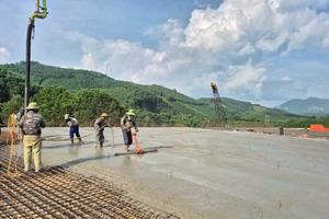 Thi công Dự án tuyến Chợ Mới - Bắc Kạn do Ban quản lý dự án 2 (Bộ Xây dựng) làm chủ đầu tư.