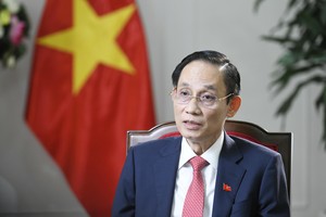 Uỷ viên Bộ Chính trị, Bộ trưởng Bộ Ngoại giao Lê Hoài Trung.
