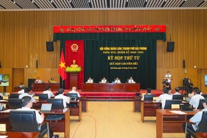 Quang cảnh kỳ họp thứ 4