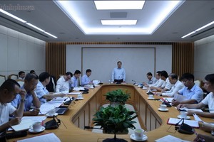 Phó Thủ tướng Thường trực Phạm Gia Túc làm việc về chủ trương đầu tư dự án cao tốc Bảo Hà - Lai Châu - Ảnh: chinhphu.vn
