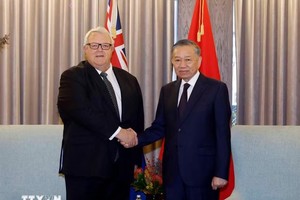 Tổng Bí thư, Chủ tịch nước Tô Lâm hội kiến Chủ tịch Quốc hội New Zealand Gerry Brownlee. (Ảnh: Thống Nhất/TTXVN)