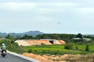 Quảng Ngãi đẩy mạnh giải ngân vốn đầu tư công khu vực phía Tây. 