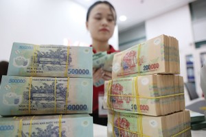 Lợi thế được dự báo nghiêng về các ngân hàng có tỷ lệ tiền gửi không kỳ hạn cao, cơ cấu khách hàng đa dạng và nguồn thu dịch vụ tốt. 