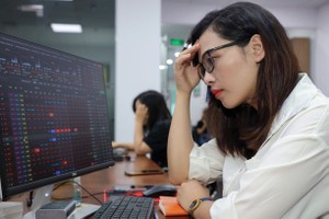 Cổ phiếu DGC chịu áp lực bán mạnh sau biến động nhân sự cấp cao và kết quả kinh doanh 6 tháng đầu năm 2026 suy giảm