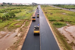 Vinaconex thi công đường song hành Vành đai 4, đoạn qua Đan Phượng.