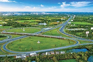 Là vùng đất nông nghiệp trù phú của Đồng bằng sông Cửu Long (ĐBSCL), Đồng Tháp đang đứng trước cơ hội bứt phá để trở thành trung tâm trung chuyển mới của Tiểu vùng Mê Kông.