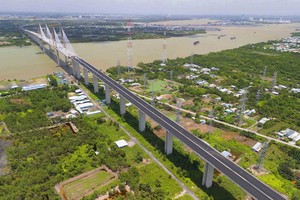[Ảnh] Diện mạo cao tốc Bến Lức - Long Thành trước ngày thông xe toàn tuyến 