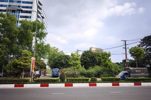 Sau lần đấu giá không thành công vào ngày 8/8/2026, khu đất thực hiện Dự án Tổ hợp Thương mại dịch vụ và nhà ở 15-17 đường Trường Chinh tiếp tục được đưa ra đấu giá vào ngày 14/9/2026.