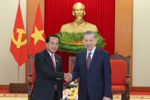 Tổng Bí thư, Chủ tịch nước Tô Lâm tiếp đồng chí Vanhxay Phongsavanh, Ủy viên Bộ Chính trị, Bí thư Trung ương Đảng, Chủ nhiệm Ban Kiểm tra Trung ương, Tổng Thanh tra Nhà nước, Trưởng Ban Phòng chống tham nhũng Trung ương Lào. (Ảnh: Thống Nhất/TTXVN)