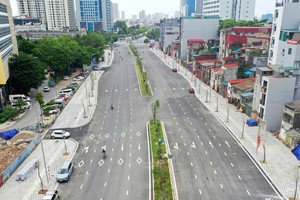 Sở Xây dựng Hà Nội tổ chức điều chỉnh giao thông phục vụ thông xe tạm đường Vành đai 1 đoạn Hoàng Cầu - Voi Phục.